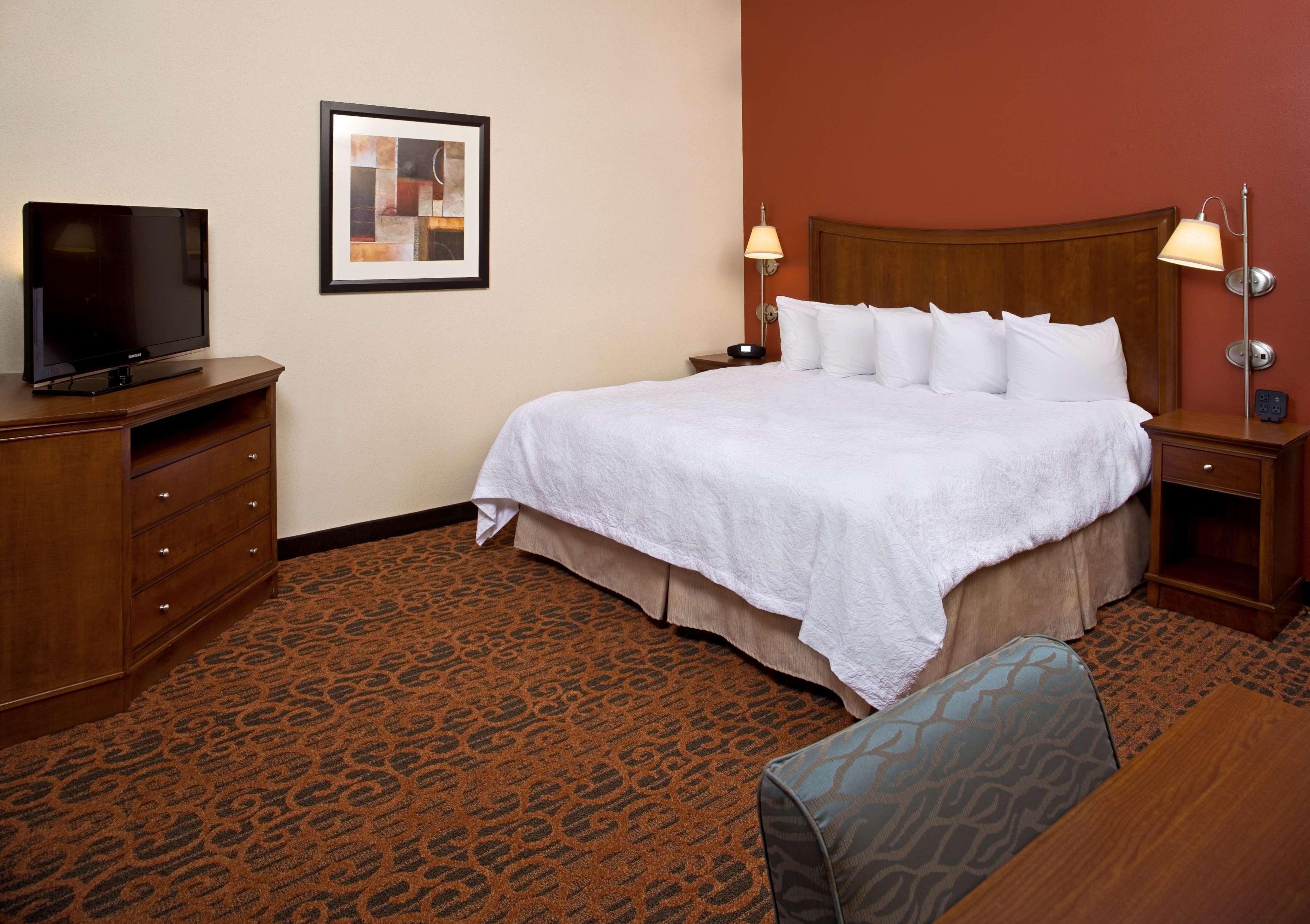 Hampton Inn & Suites Pittsburgh-Meadow Lands Washington Exterior photo