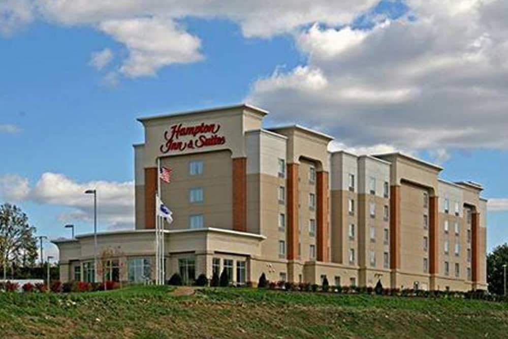 Hampton Inn & Suites Pittsburgh-Meadow Lands Washington Exterior photo